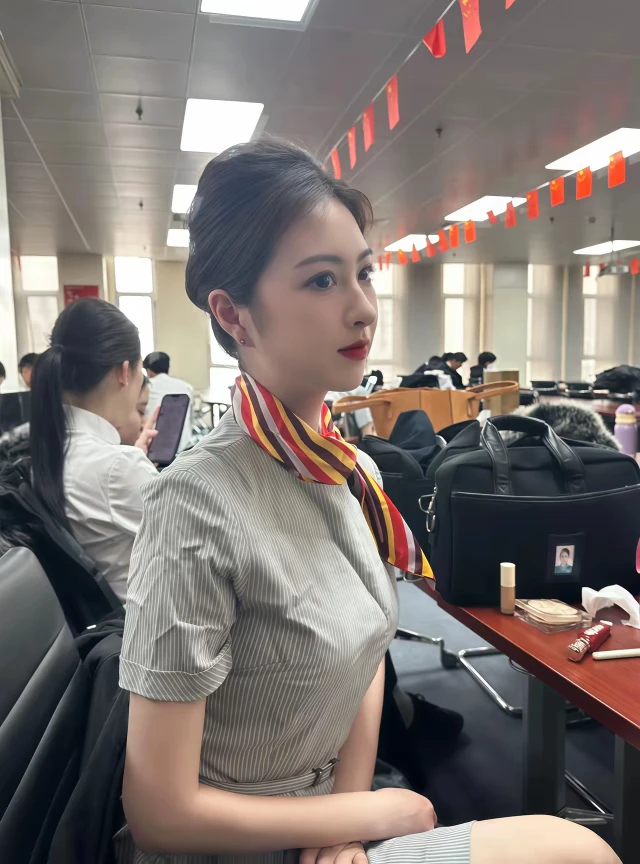 漂亮气质空乘近身自拍图片（一）
